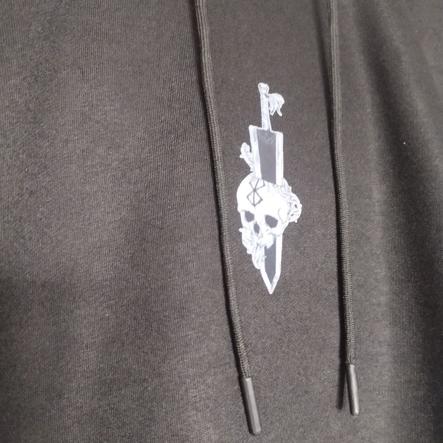 🔥 BERSERK Hoodie – Black Swordsman Edition 🔥